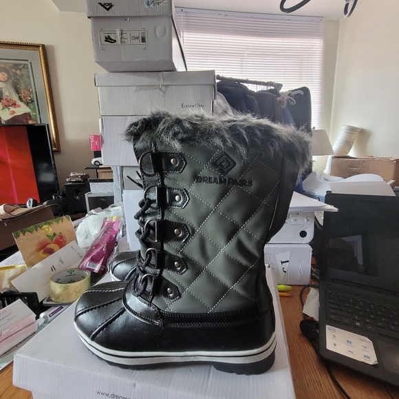 Ladies Winter boots - Picture 1 of 8